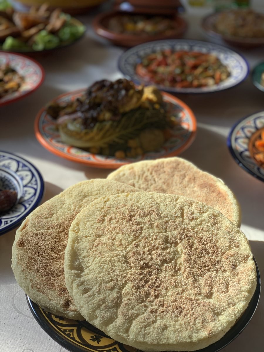 Chez Izza — plats marocains